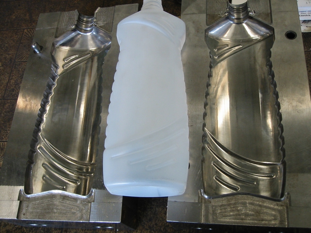 Blasformen - Flasche für Chemieindustrie hergestellt von der Firma SOVIS Ltd